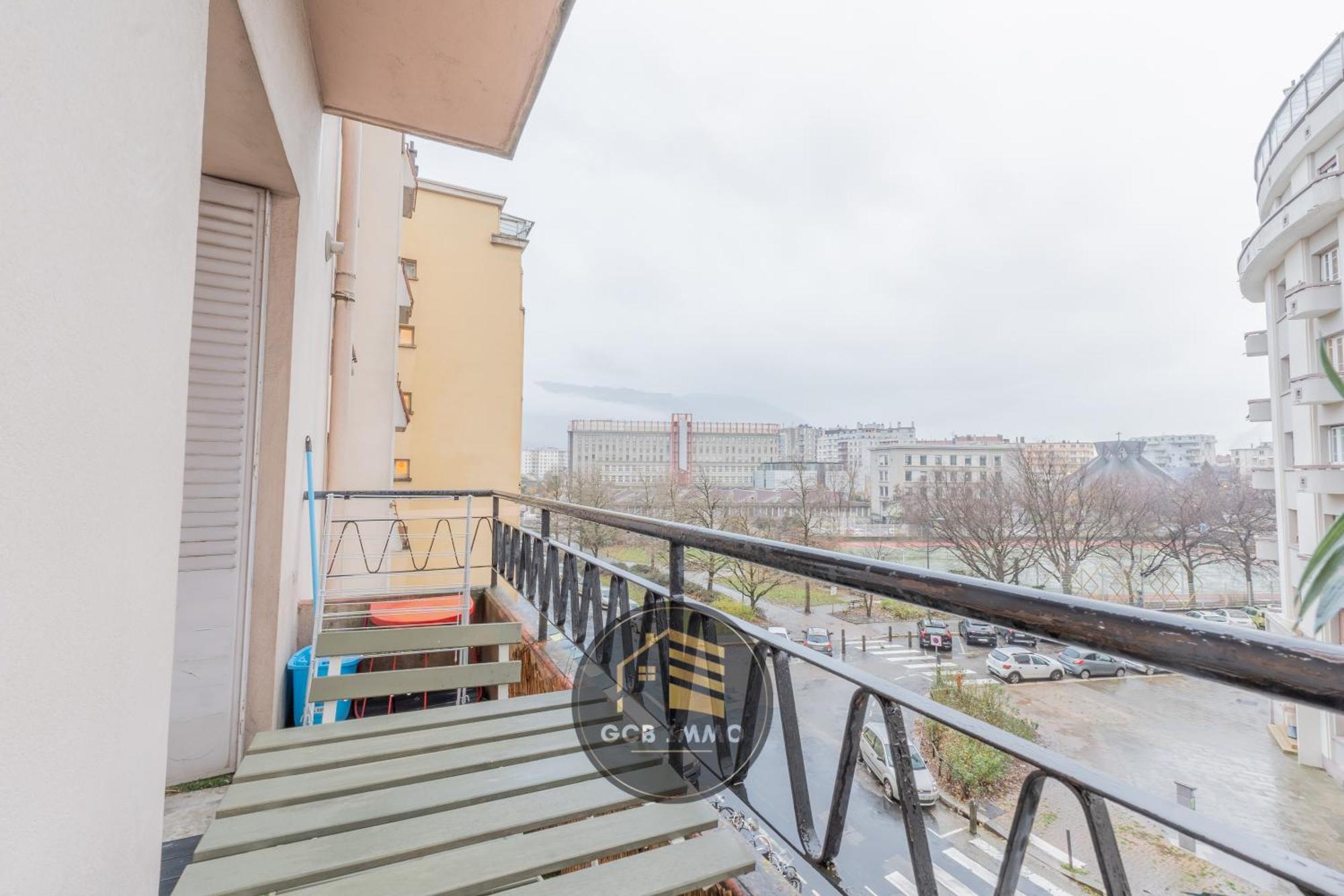 Le Libe Apartment Grenoble Bagian luar foto